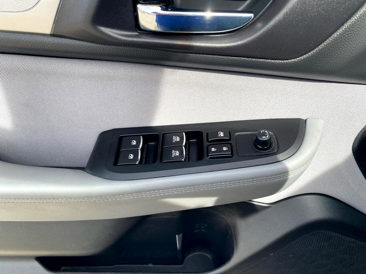 Used 2018 Subaru Outback 2.5i Premium image 16