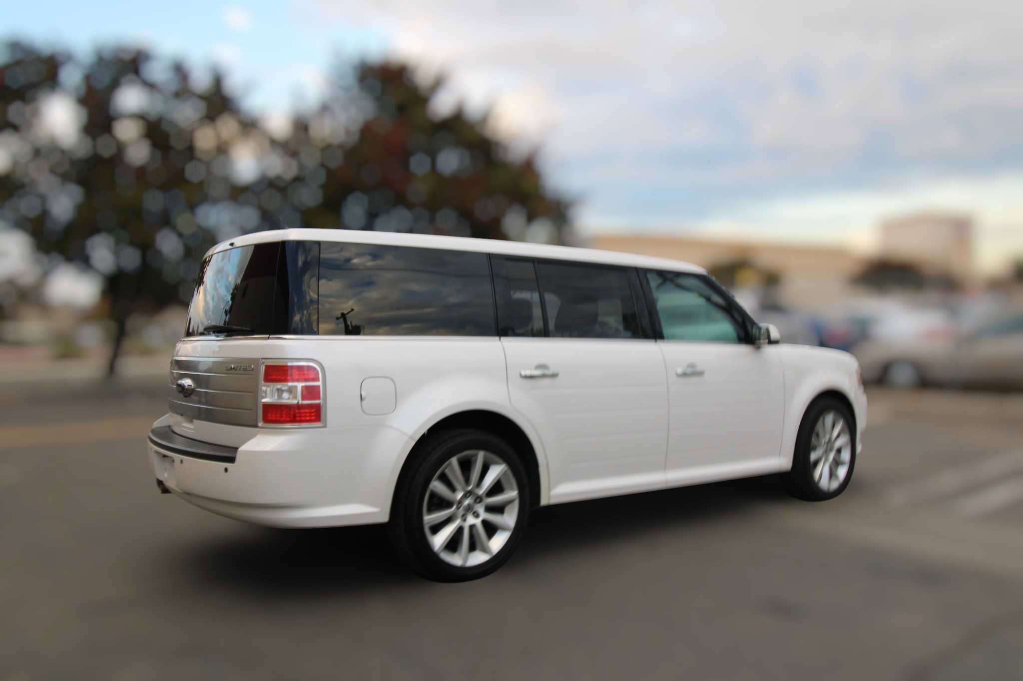 Used 2010 Ford Flex Limited image 8