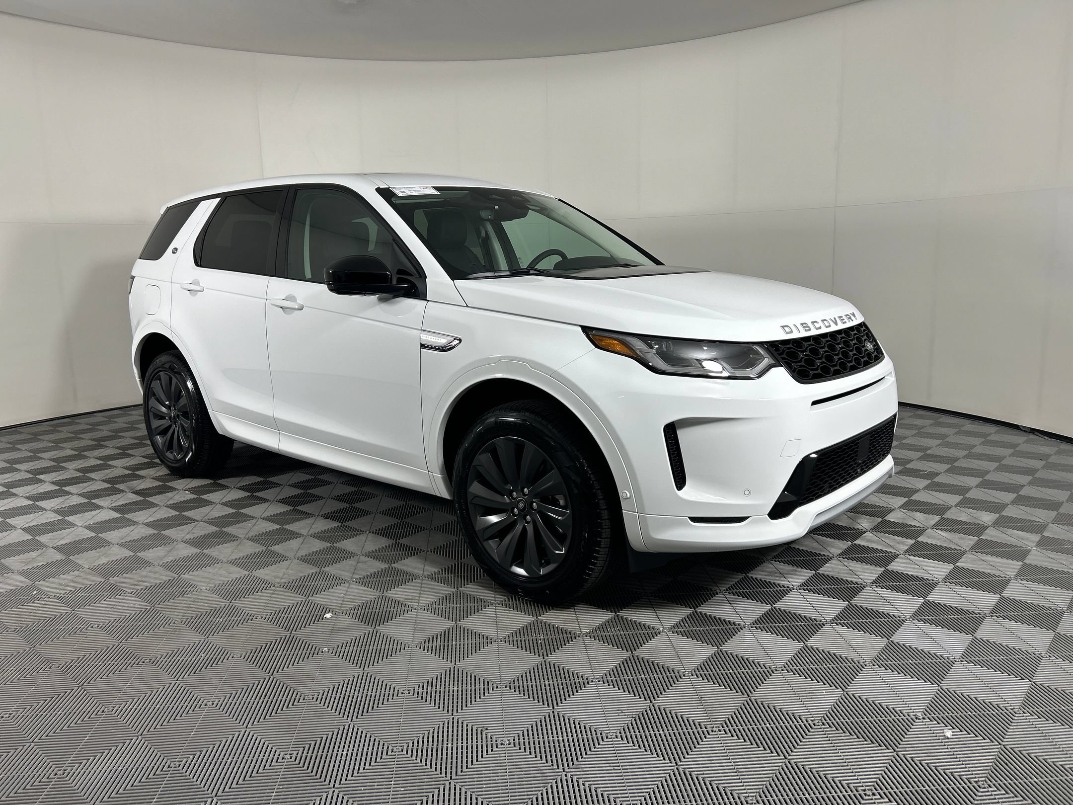 Used 2025 Land Rover Discovery Sport S AWD/4WD image 6