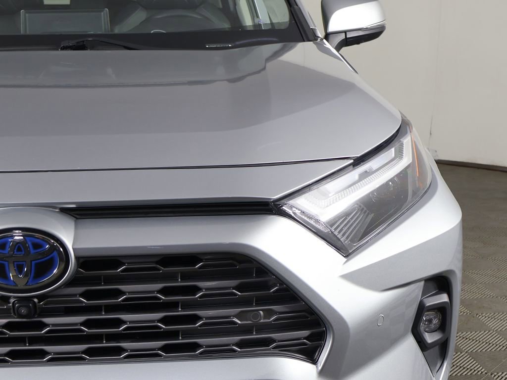 Used 2022 Toyota RAV4 Limited image 15
