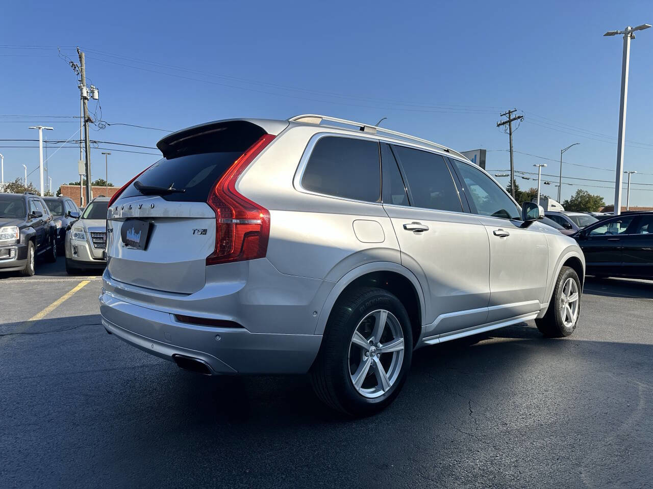 Used 2016 Volvo XC90 T5 Momentum image 11