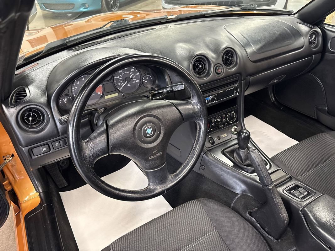 Used 2000 MAZDA MX-5 Miata image 34