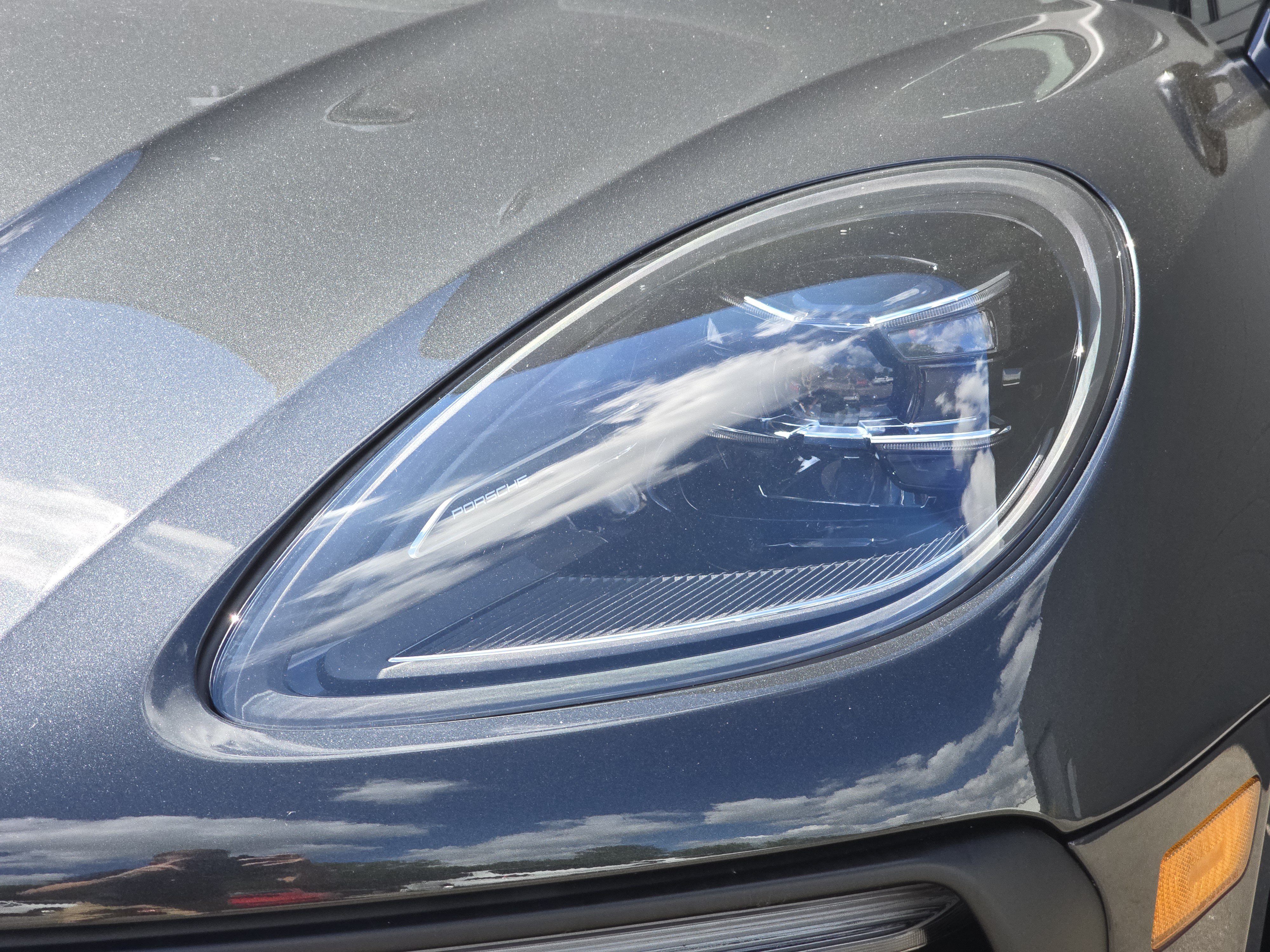 New 2026 Porsche Macan AWD/4WD image 17