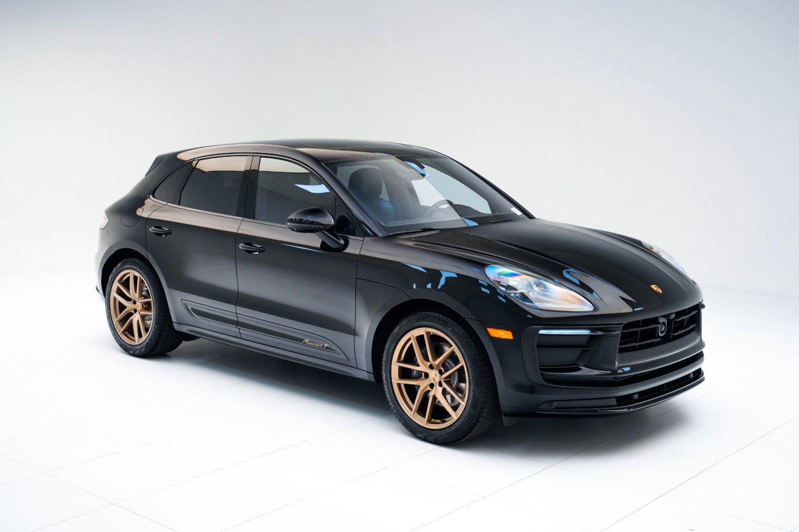 New 2026 Porsche Macan Turbo image 7