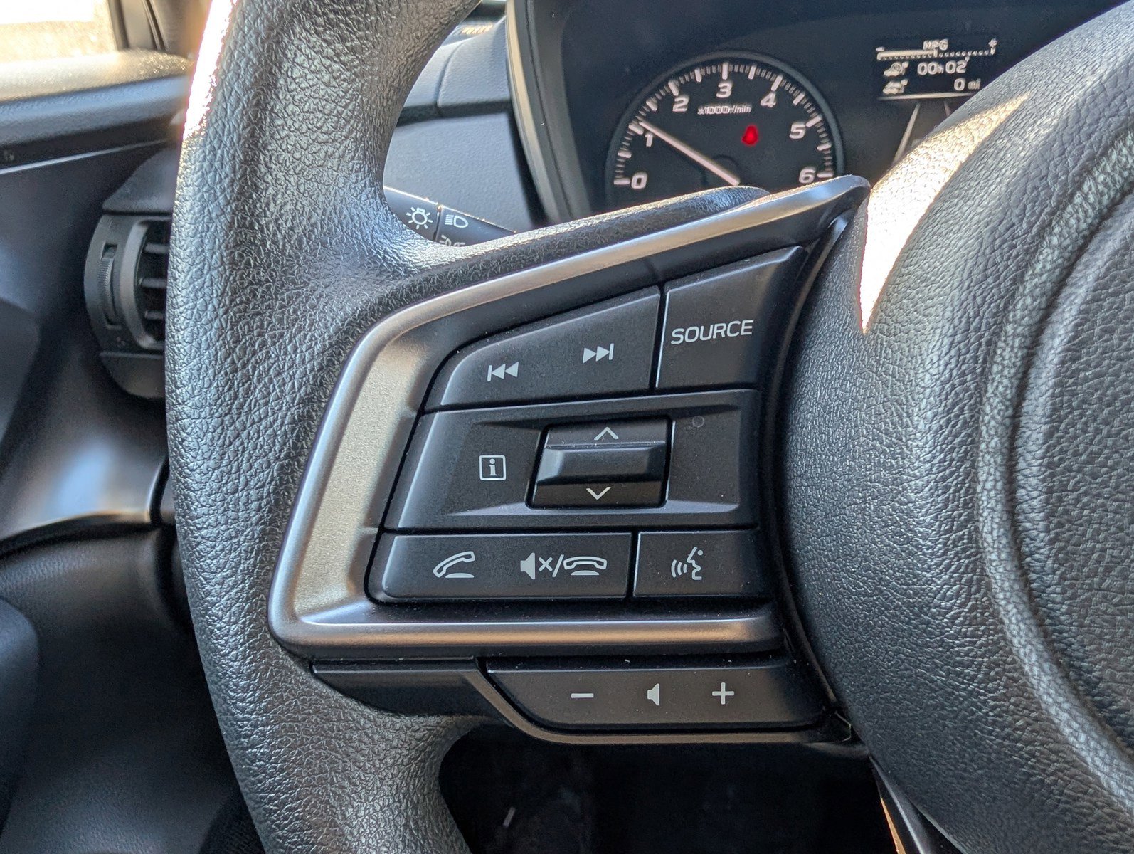 Certified 2025 Subaru Impreza 2.0i image 27