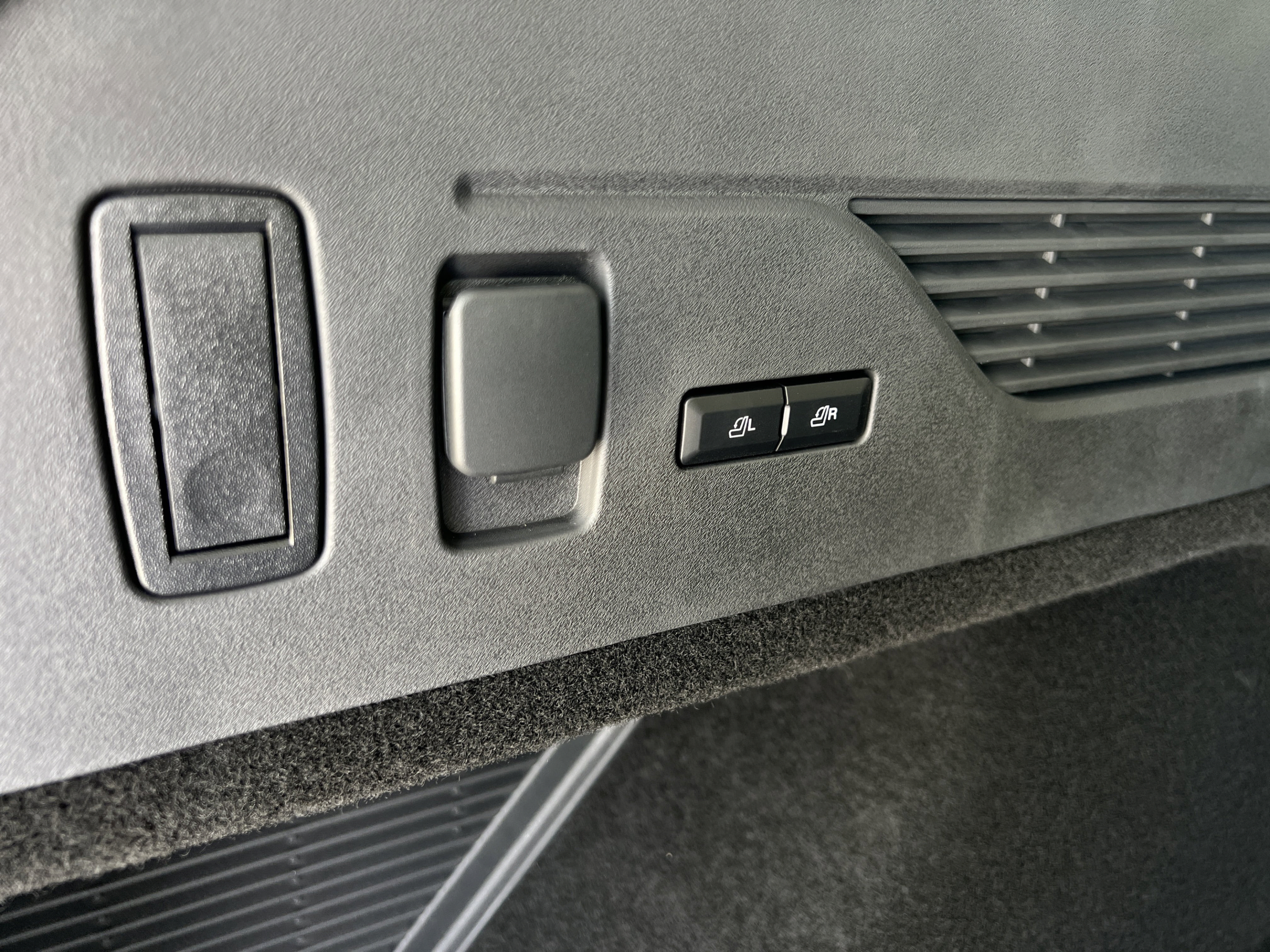 New 2026 Lincoln Nautilus Reserve AWD/4WD image 34