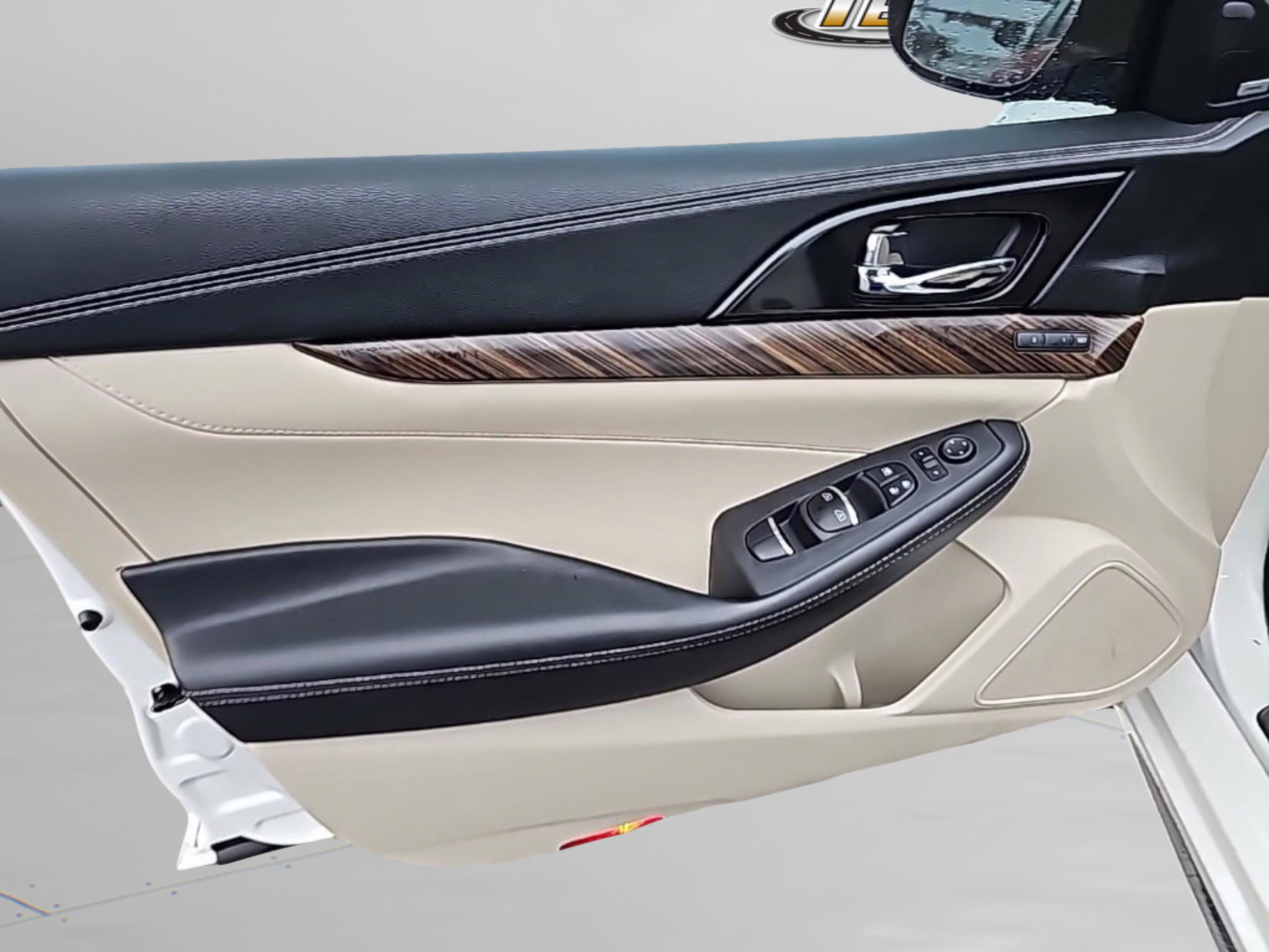 Used 2018 Nissan Maxima Platinum image 18