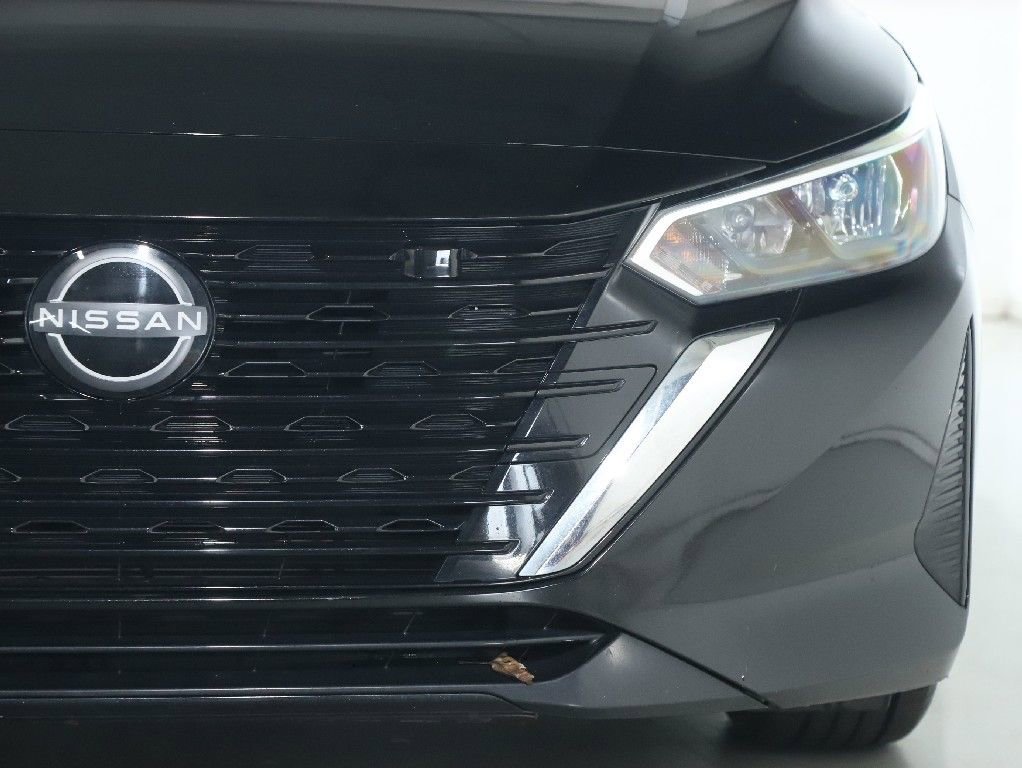 Used 2024 Nissan Sentra SV FWD image 8