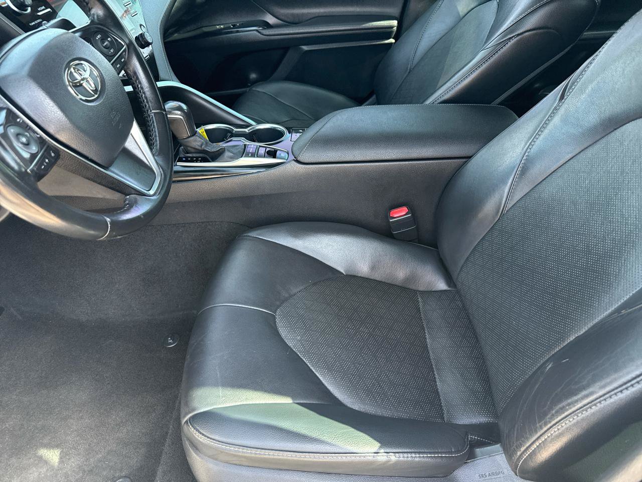 Used 2020 Toyota Camry XSE FWD image 10