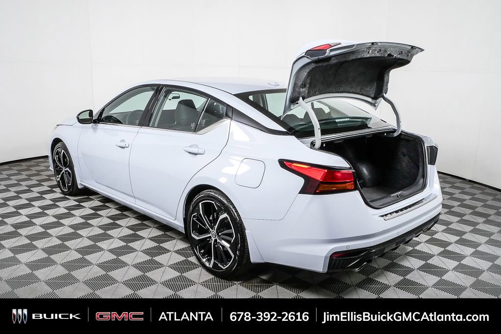 Used 2023 Nissan Altima 2.5 SR w/ SR Premium Package image 34