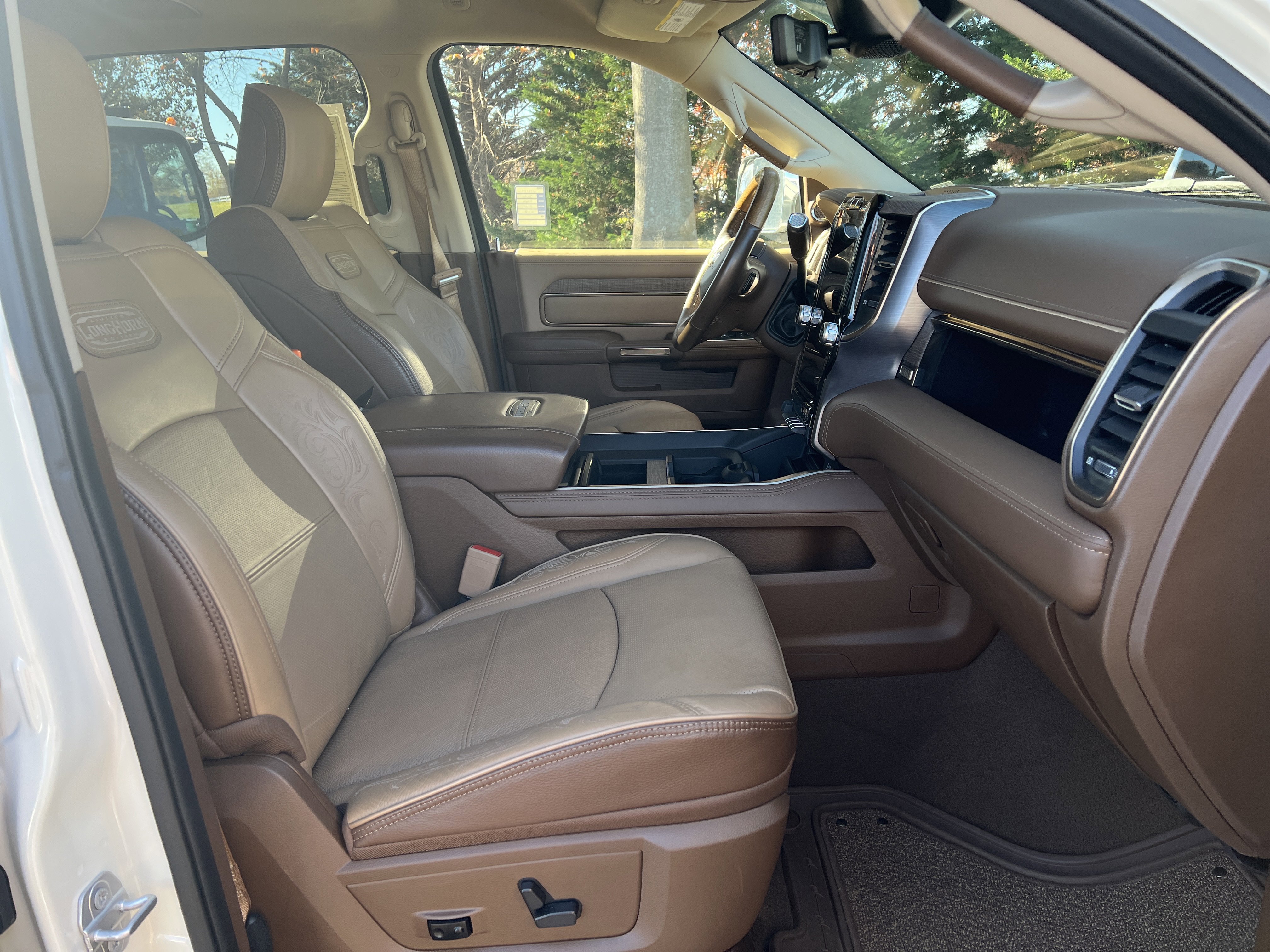 Used 2021 RAM 2500 Limited image 32