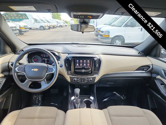 Used 2023 Chevrolet Traverse LS image 32