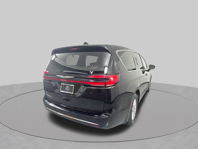 Used 2024 Chrysler Pacifica Touring-L FWD image 35