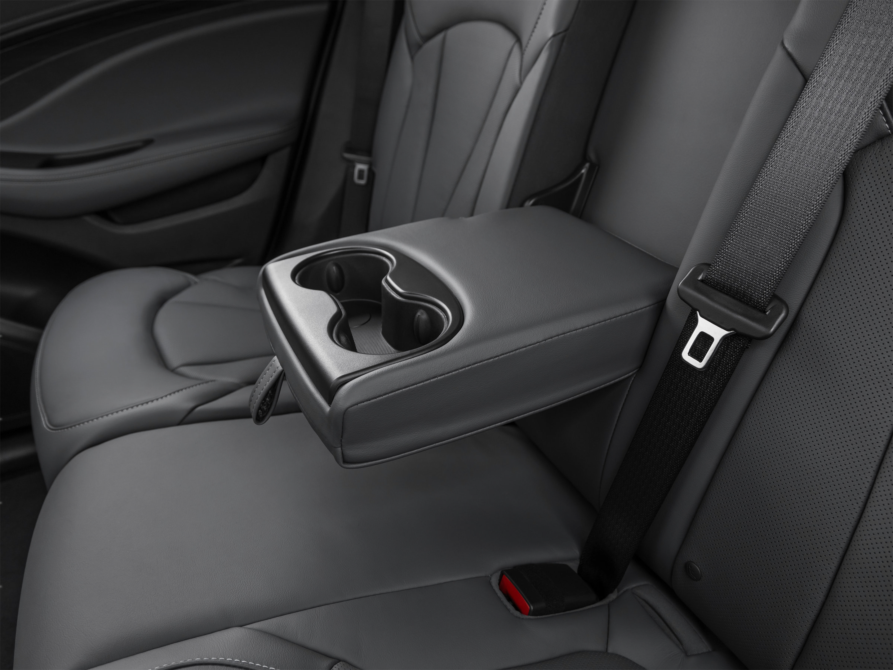 Used 2020 Buick Envision Essence FWD image 36