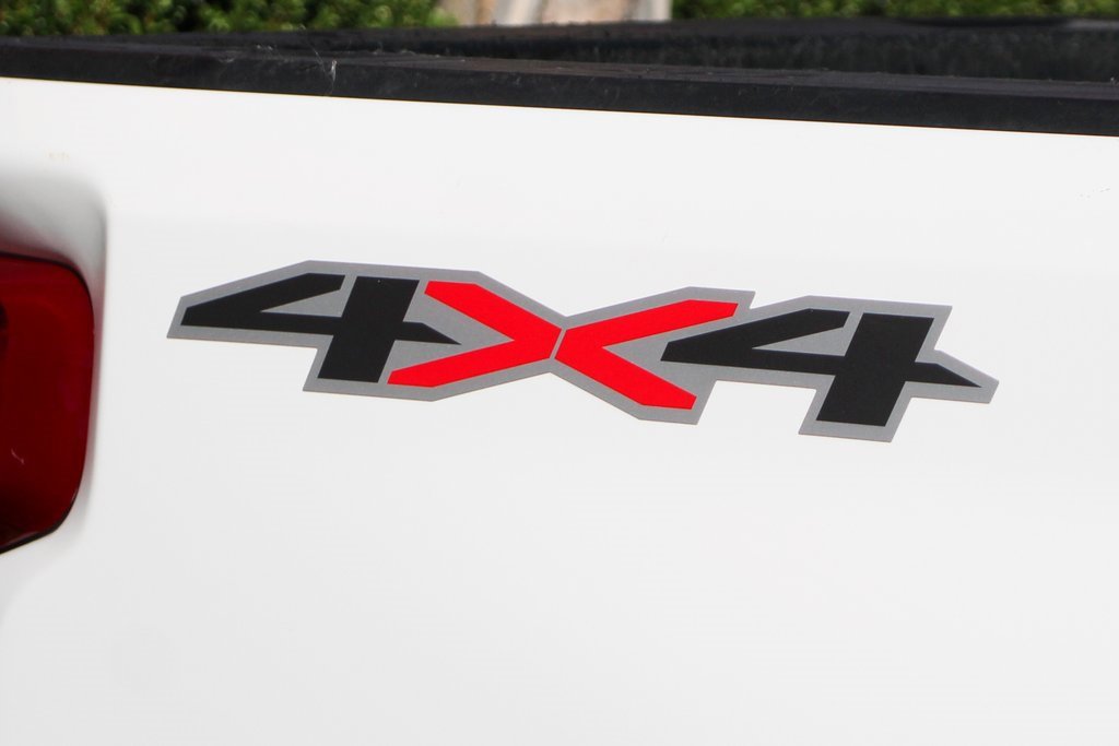 Used 2025 Chevrolet Silverado 2500 LT w/ Convenience Package image 50