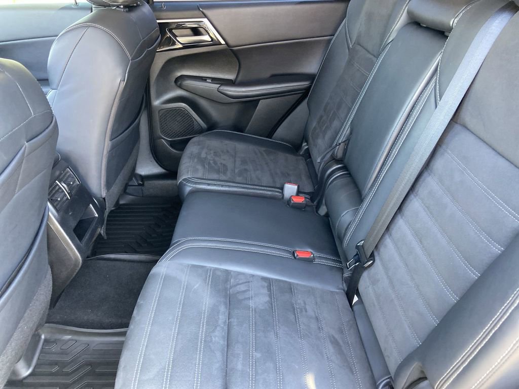 Used 2023 Mitsubishi Outlander SE AWD/4WD image 22