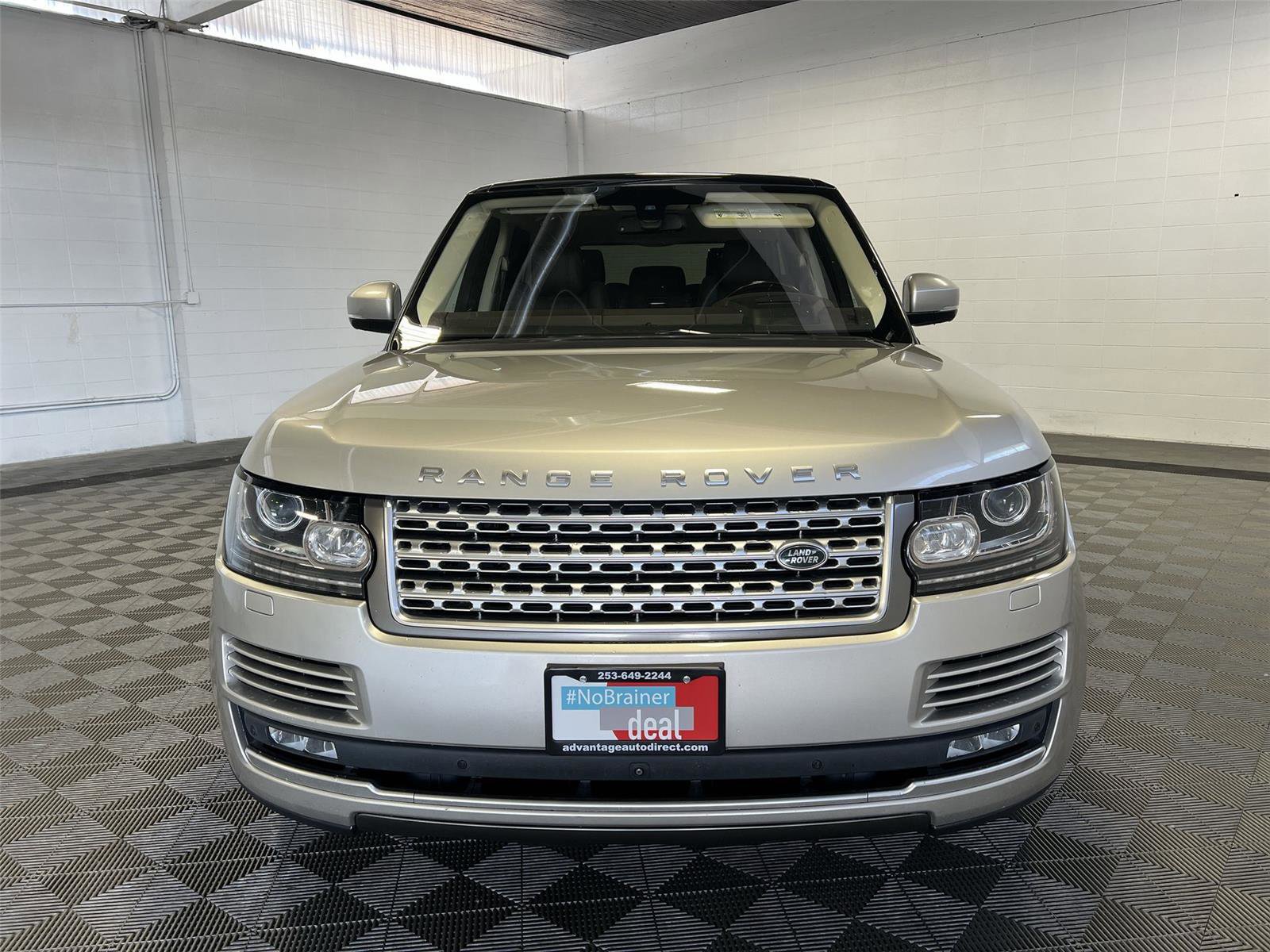 Used 2016 Land Rover Range Rover HSE image 3