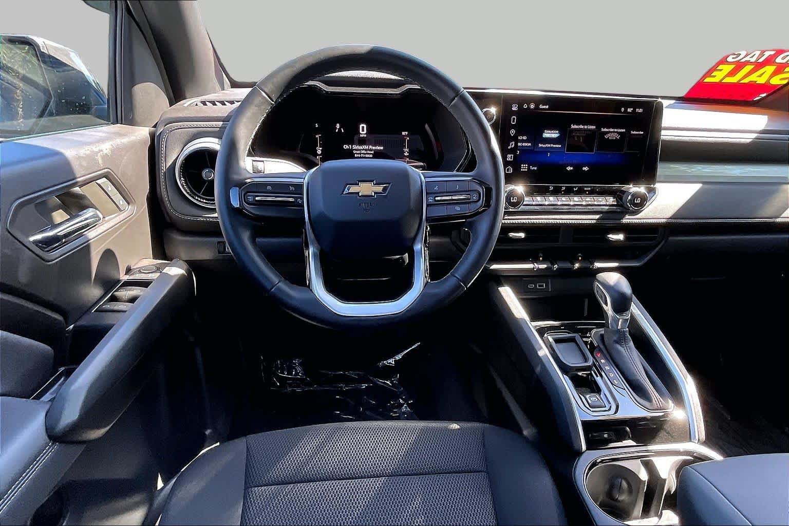 Used 2023 Chevrolet Colorado LT w/ LT Convenience Package RWD image 6