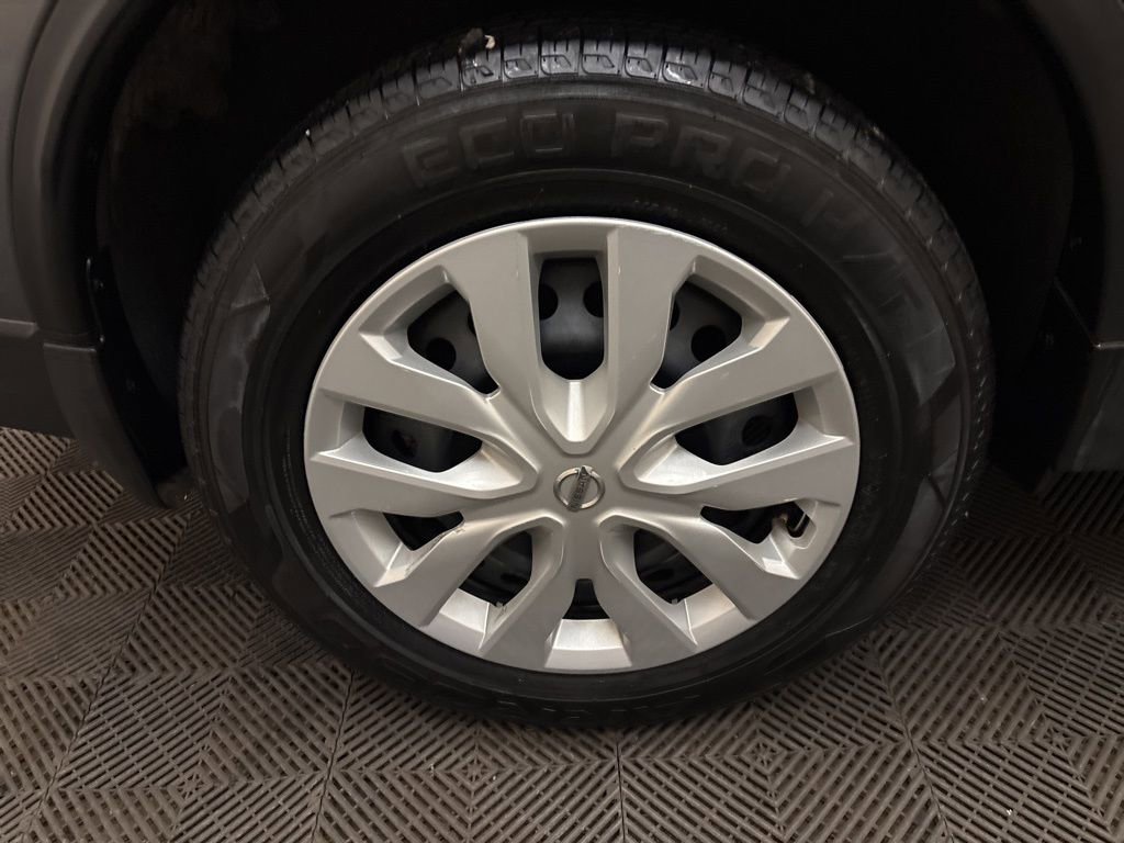 Used 2016 Nissan Rogue S image 28