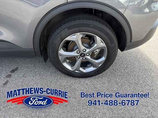 Certified 2025 Ford Escape ST-Line AWD/4WD image 14