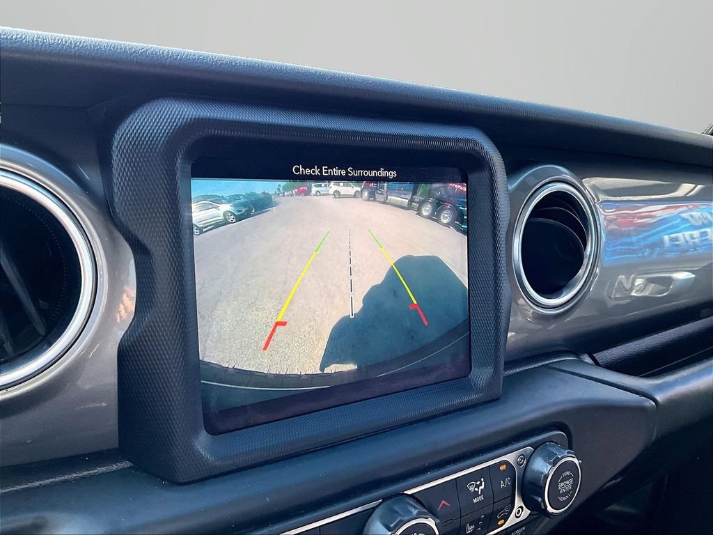 Used 2019 Jeep Wrangler Unlimited Sahara w/ Uconnect 4C Nav & Sound Group AWD/4WD image 22