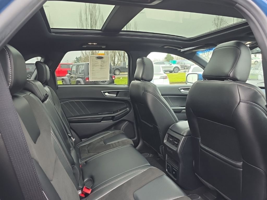 Used 2020 Ford Edge ST w/ Equipment Group 401A image 10