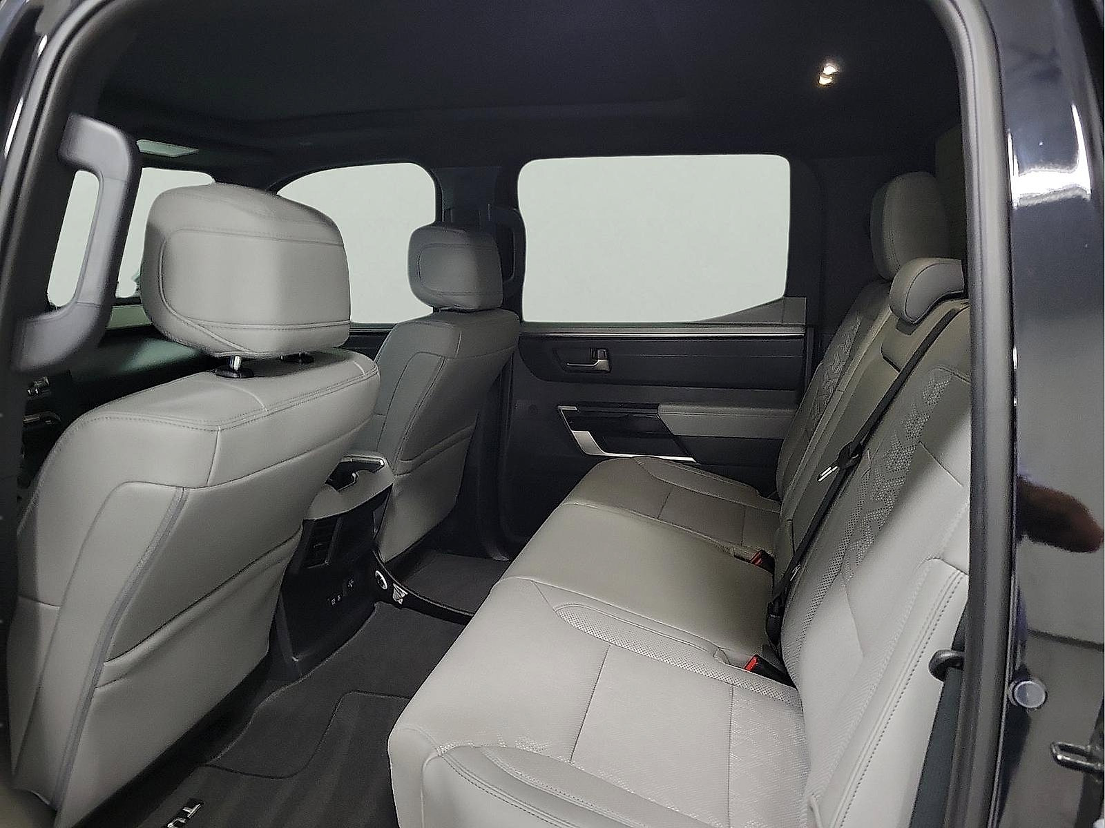 Used 2025 Toyota Tundra Limited AWD/4WD image 8