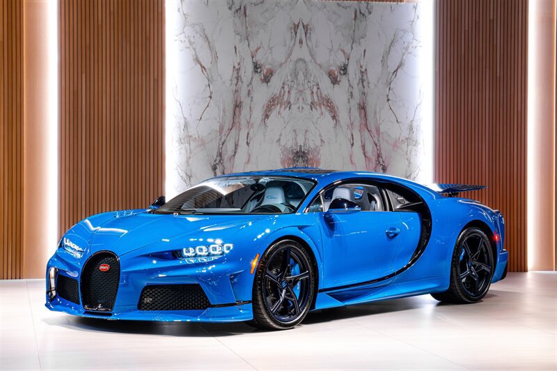 Used 2022 Bugatti Chiron Super Sport AWD/4WD image 1