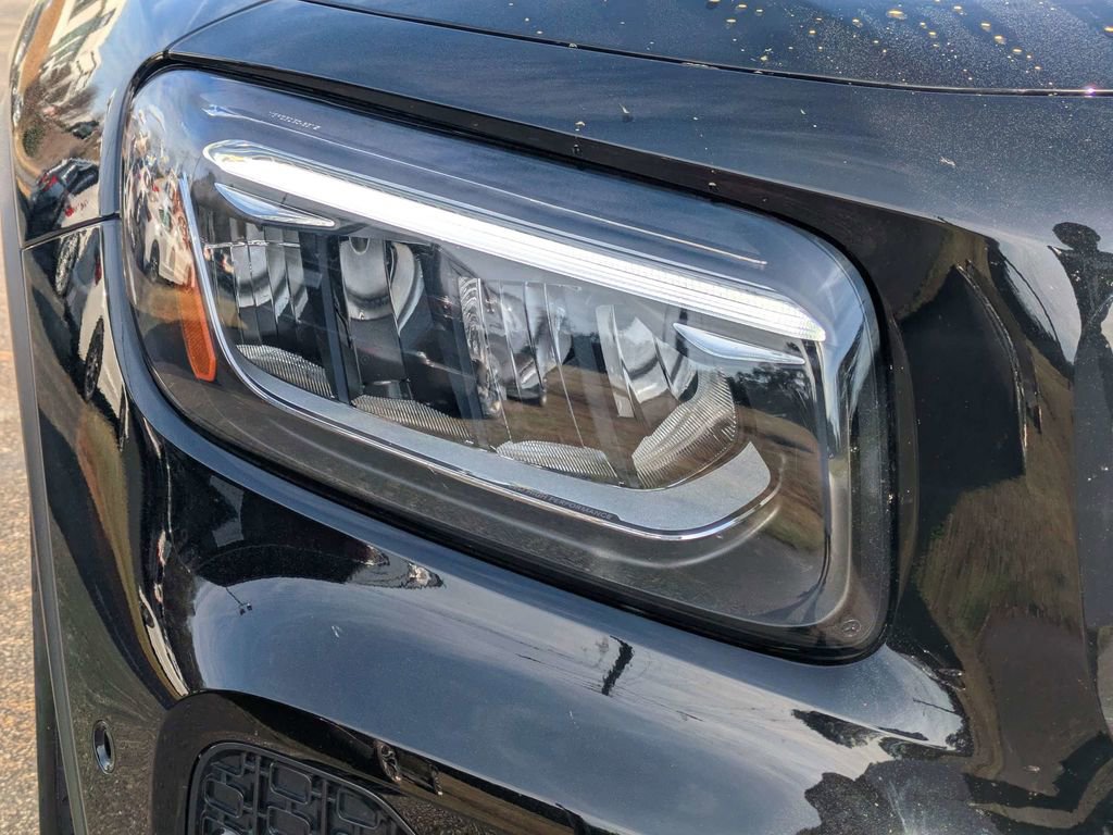 Used 2024 Mercedes-Benz GLB 250 image 12
