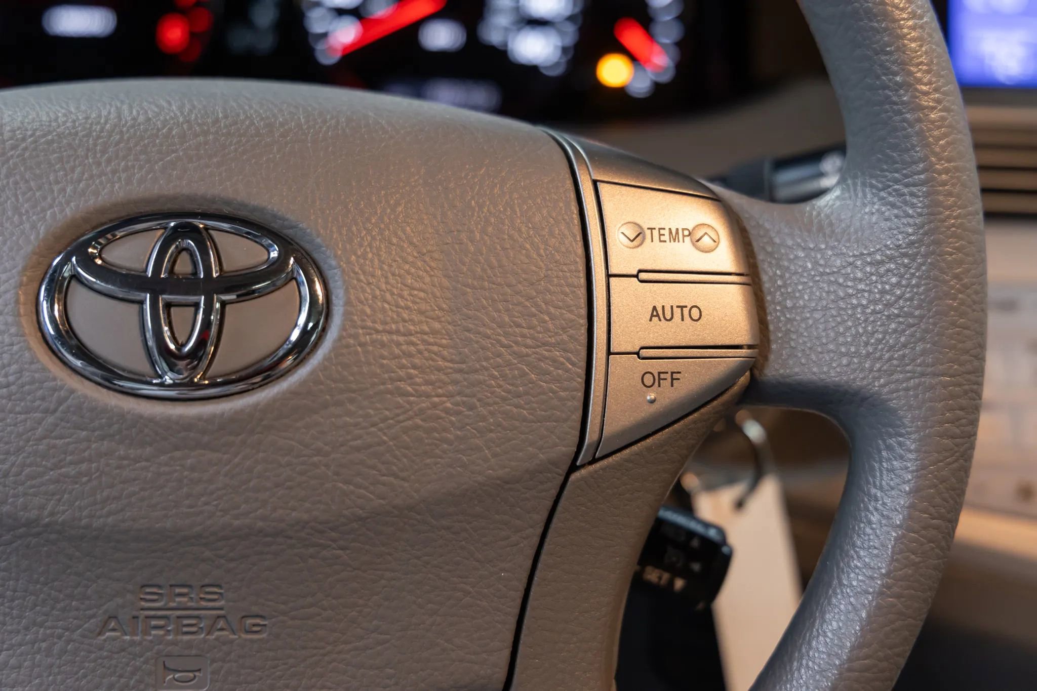 Used 2005 Toyota Avalon XL FWD image 25