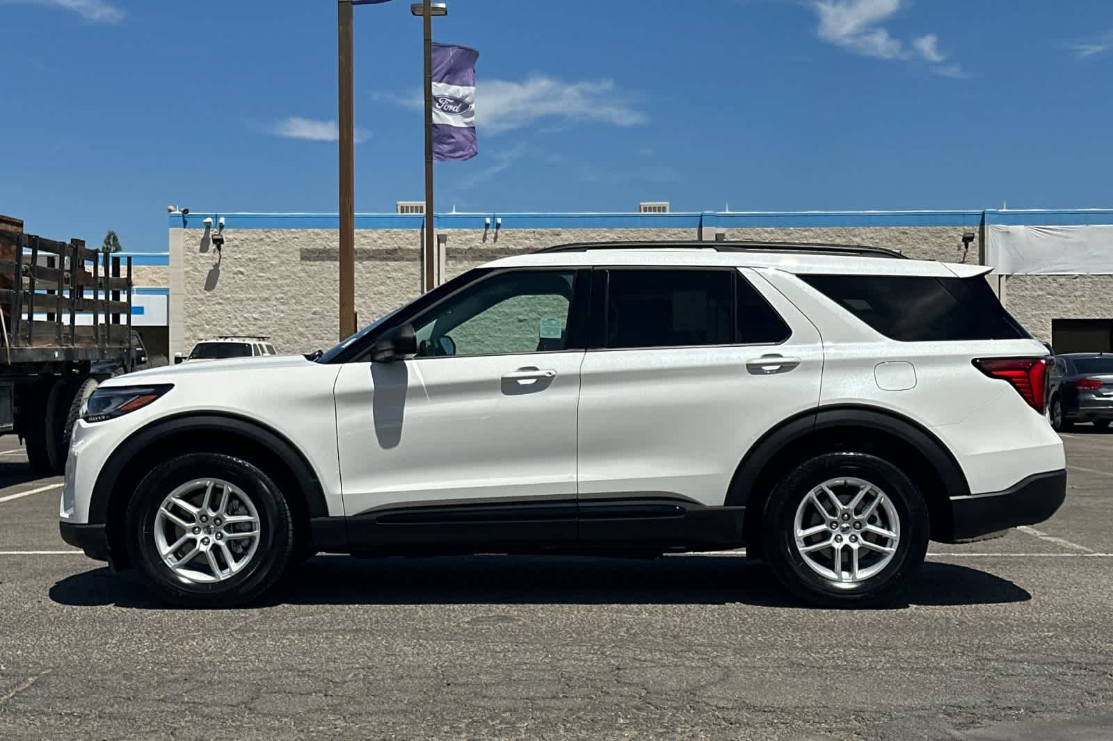 New 2026 Ford Explorer Active w/ Active Comfort Package RWD image 5