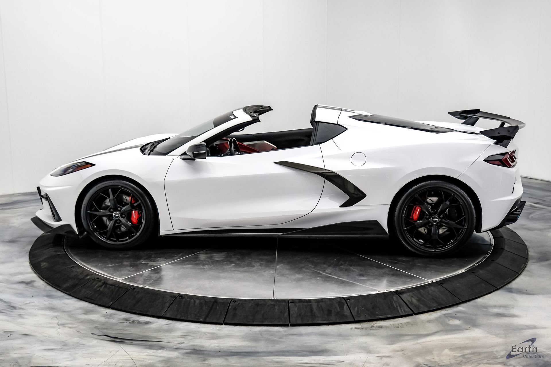 Used 2020 Chevrolet Corvette Stingray Premium Cpe w/ 3LT Preferred Equipment Group image 9