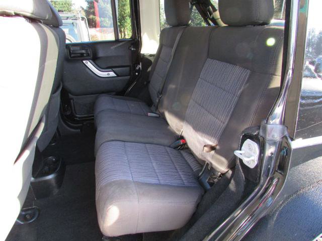 Used 2012 Jeep Wrangler Unlimited Sahara AWD/4WD image 14