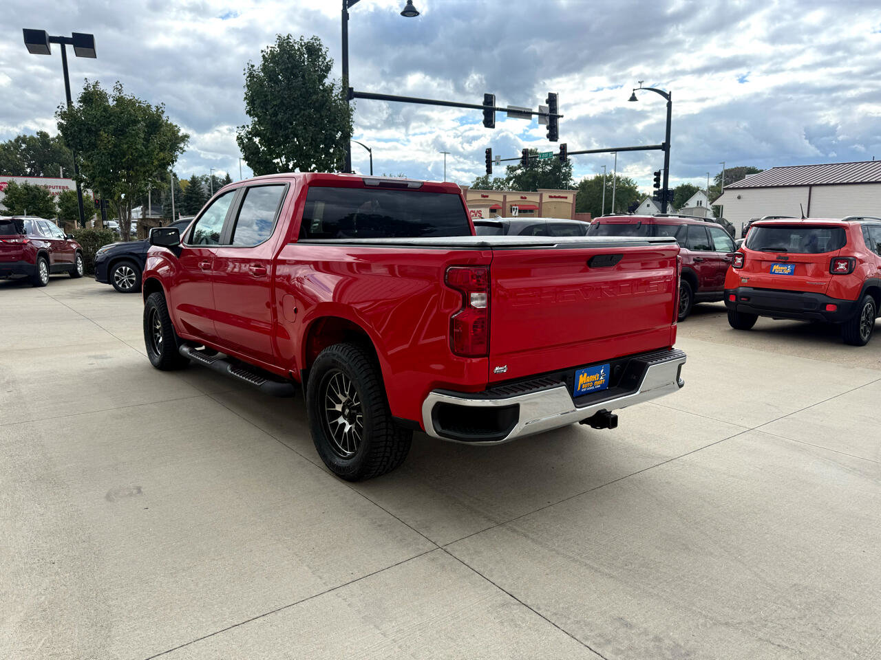 Used 2021 Chevrolet Silverado 1500 LT image 4