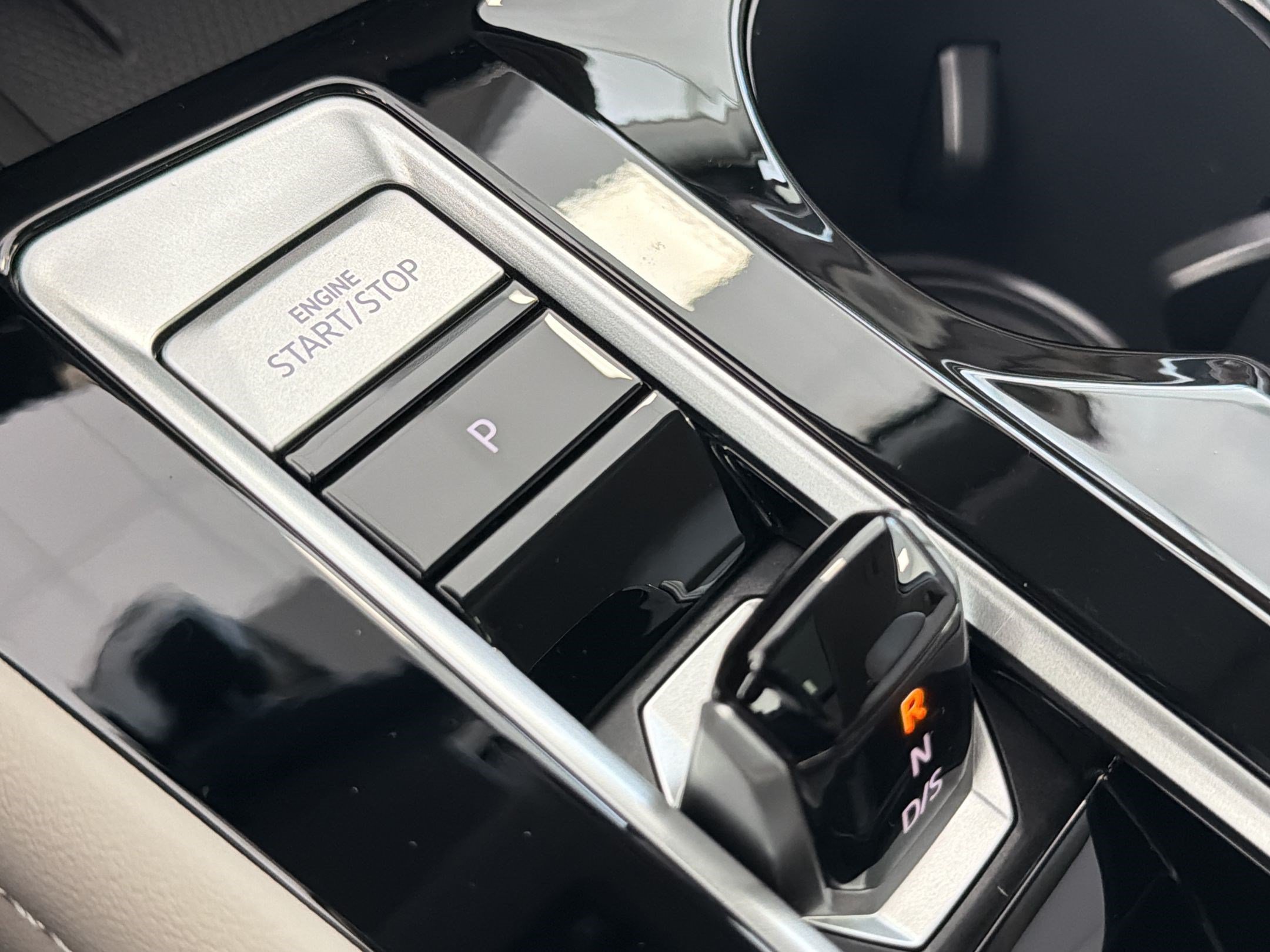 New 2026 Volkswagen Atlas SE FWD image 18