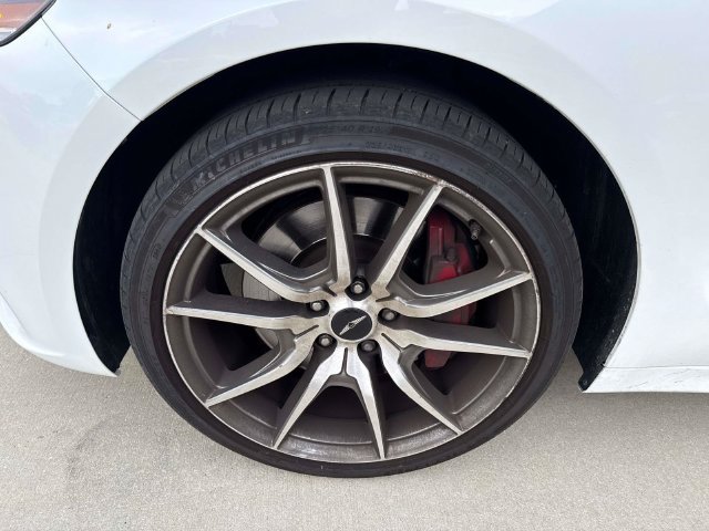 Used 2025 Genesis G70 2.5T RWD image 5