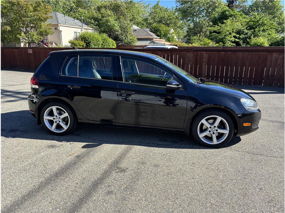 Used 2013 Volkswagen Golf 4-Door image 5