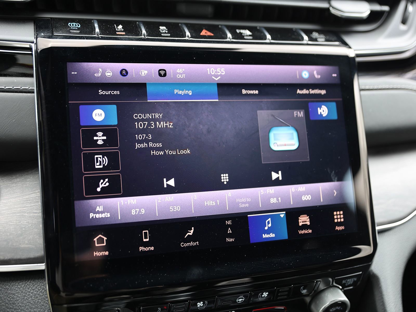 Used 2022 Jeep Grand Cherokee Overland w/ Advanced Protech Group III AWD/4WD image 31