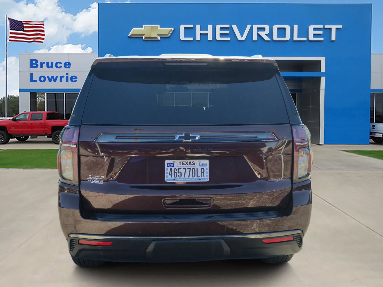 Used 2022 Chevrolet Tahoe Z71 w/ Luxury Package AWD/4WD image 6
