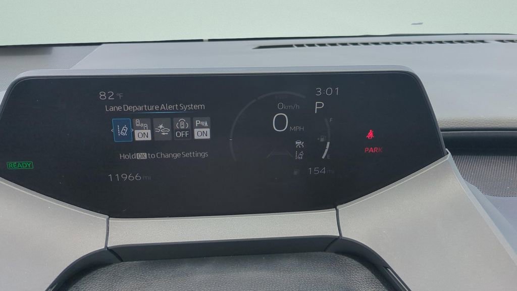 Used 2024 Toyota Prius XLE image 30