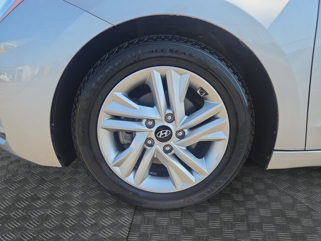 Used 2020 Hyundai Elantra SEL FWD image 32