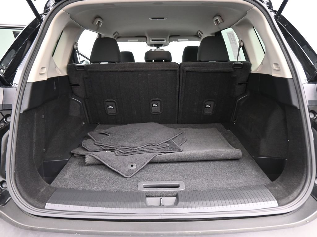 Used 2023 Nissan Rogue S image 15