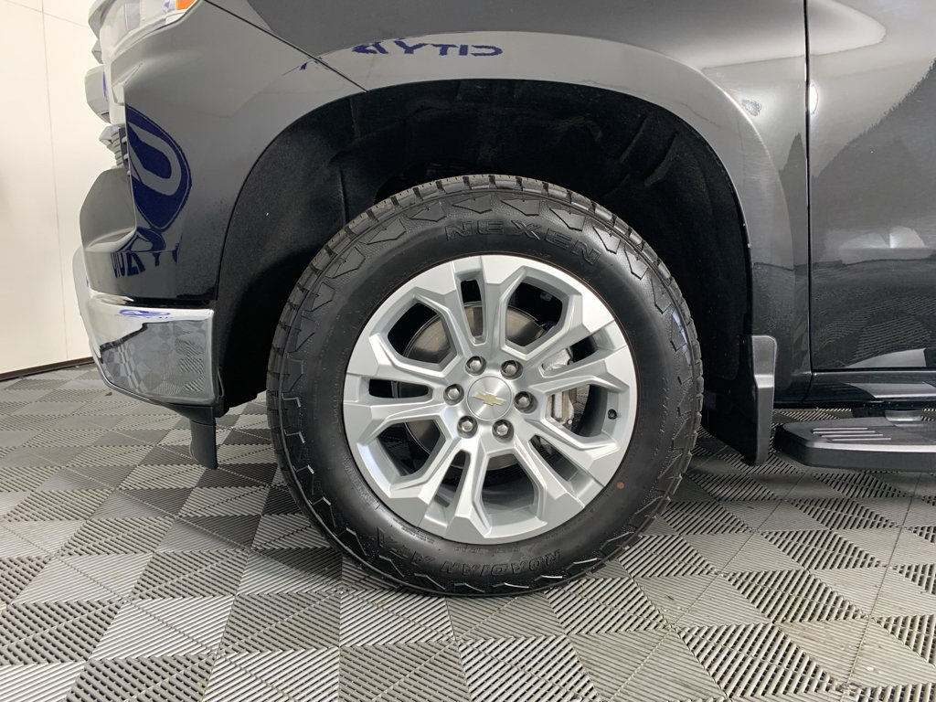 Used 2024 Chevrolet Silverado 1500 LTZ AWD/4WD image 9
