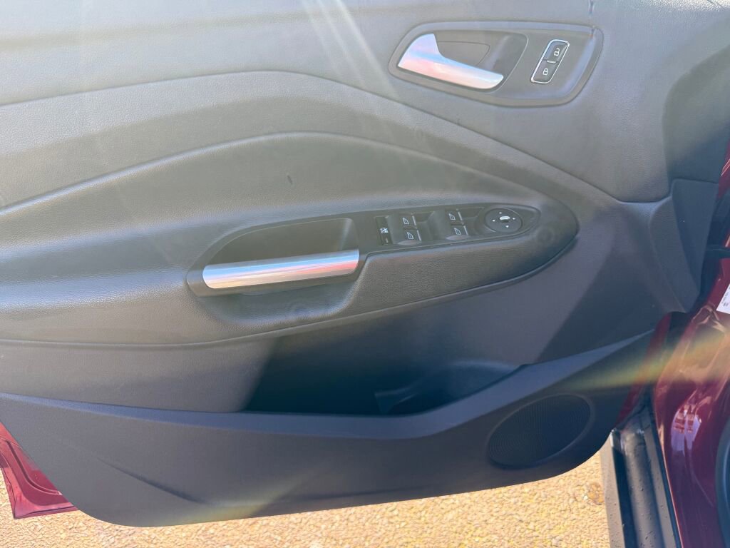 Used 2015 Ford C-MAX SEL image 10