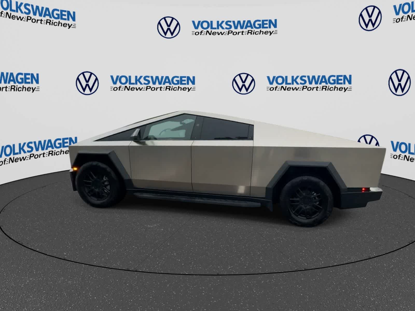 Used 2024 Tesla Cybertruck Cyberbeast AWD/4WD image 5