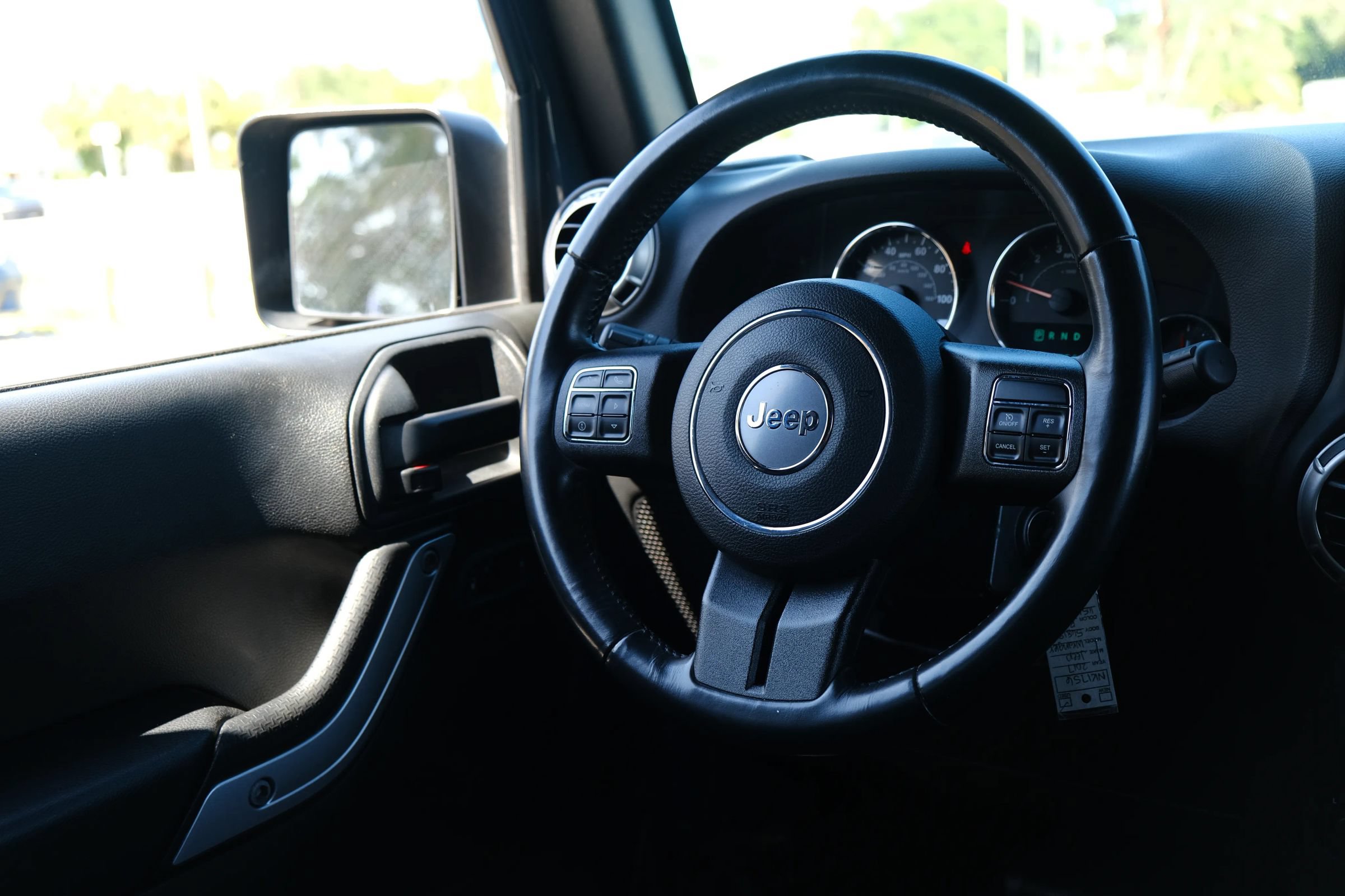 Used 2017 Jeep Wrangler Unlimited Sahara w/ Connectivity Group AWD/4WD image 21