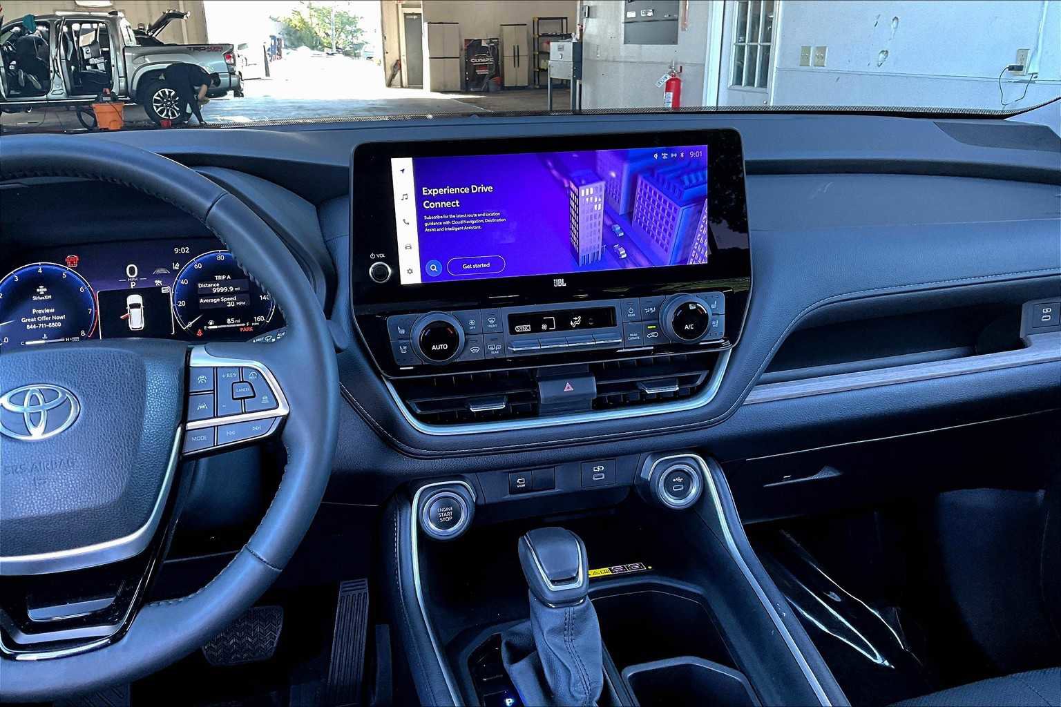 Used 2024 Toyota Grand Highlander Limited image 6