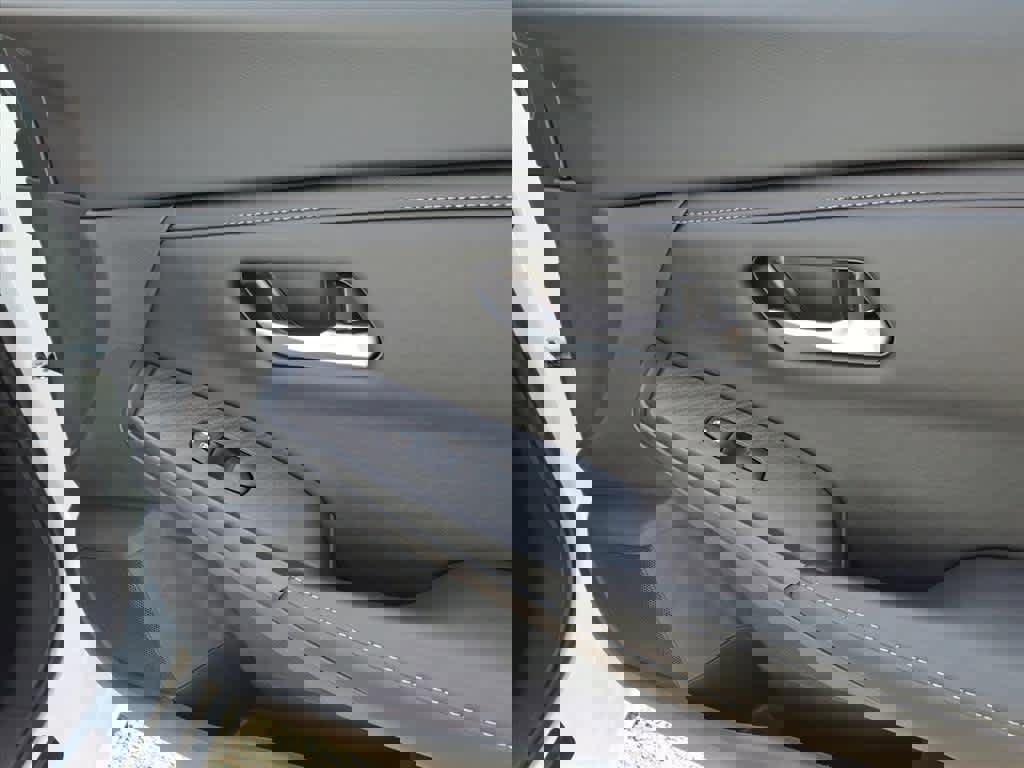 Used 2025 Nissan Sentra SV w/ All-Weather Package image 13