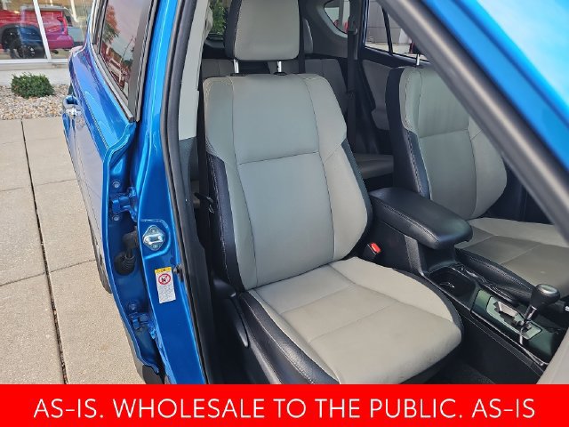 Used 2018 Toyota RAV4 Limited FWD image 38