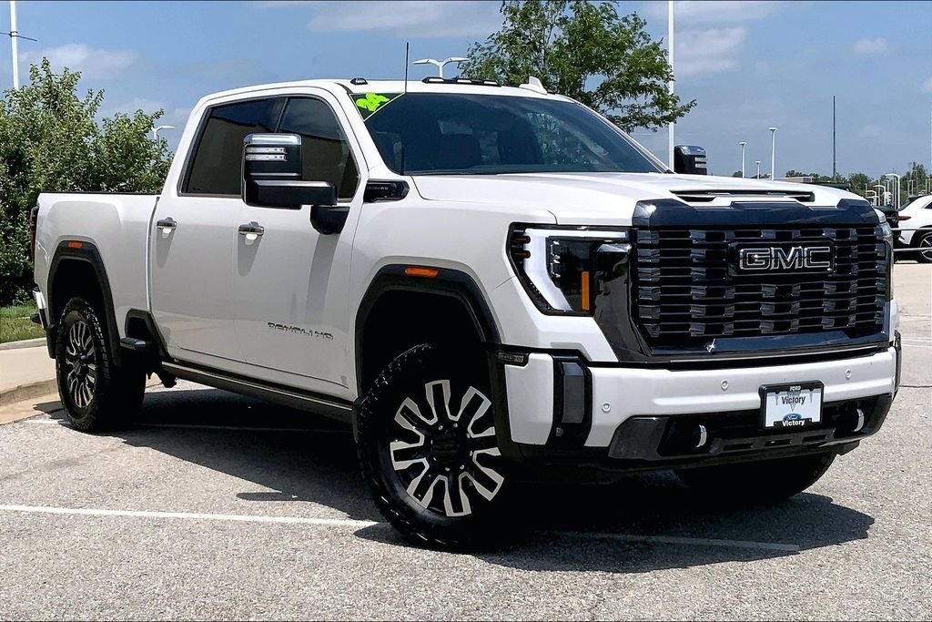 Used 2024 GMC Sierra 2500 Denali Ultimate w/ Max Trailering Package AWD/4WD image 34